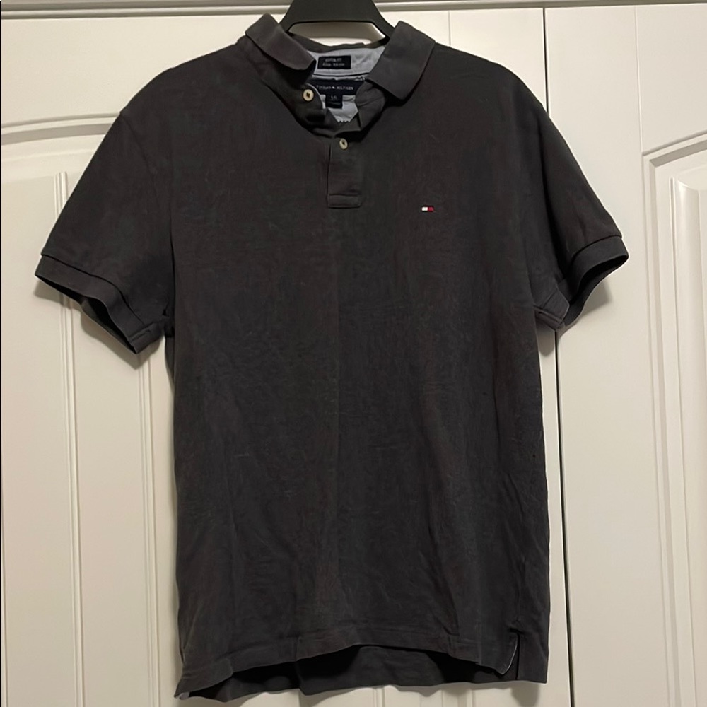 Tommy Hilfiger Gray Polo Shirt with Classic Design and Short Sleeves